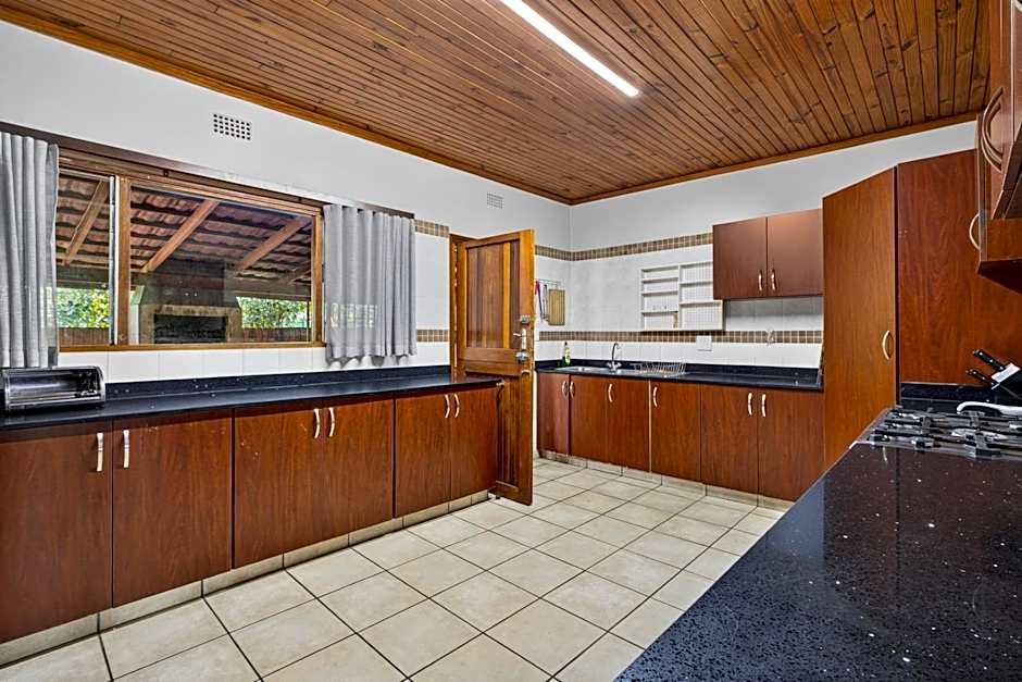 Fisherman's 6-Bedroom Family Home