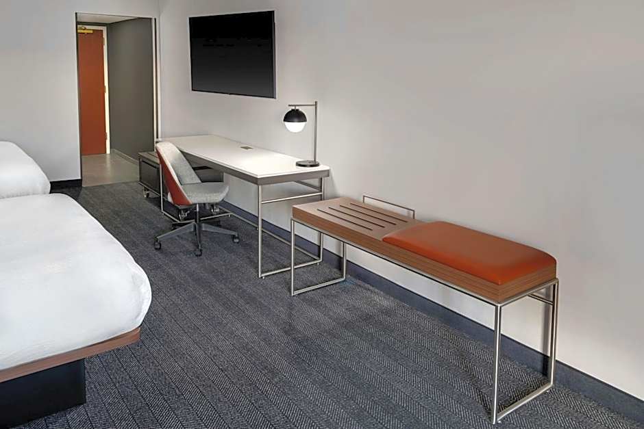 Courtyard by Marriott Cleveland Airport South