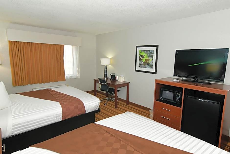 Rock Island Inn & Suites Marshalltown