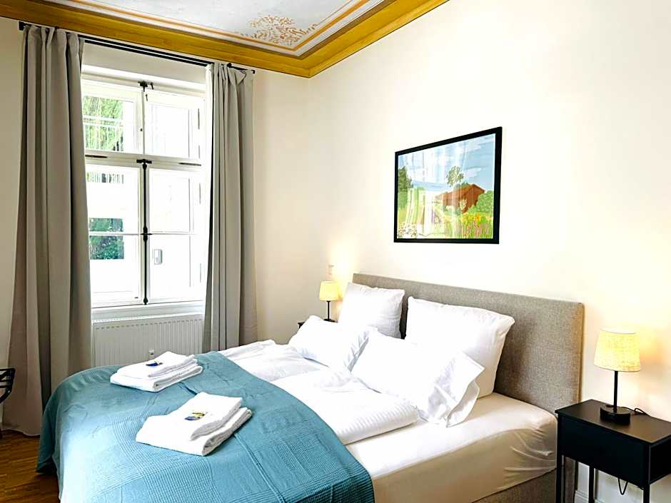 E&K living - design Apartments - SKY-TV - Audi - IN village - free parking