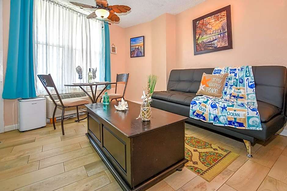 Daytona Beach studio condo with beautiful Ocean view