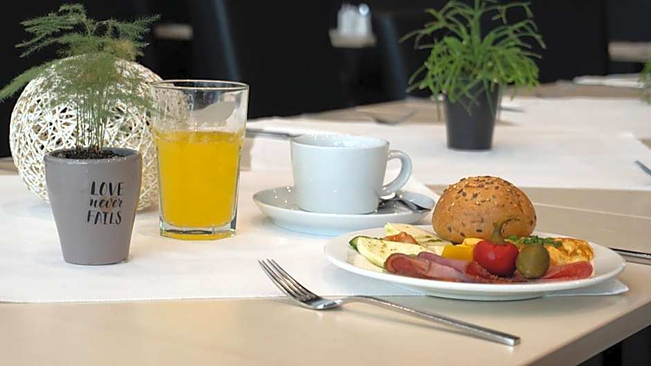 Pannonia Tower Hotel