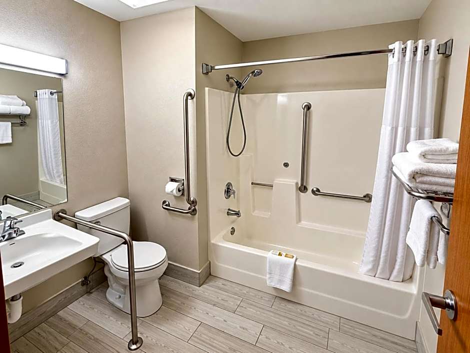 Super 8 by Wyndham Hot Springs
