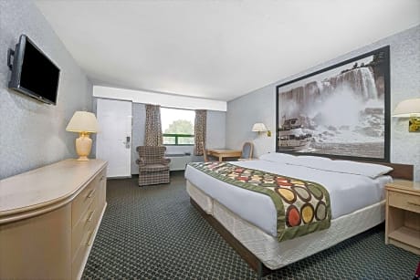 Queen Room - Non-Smoking