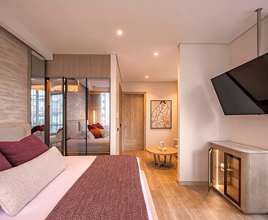 Le Parc Hotel, Beyond Stars