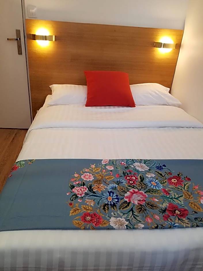 HOTEL DUPLEIX