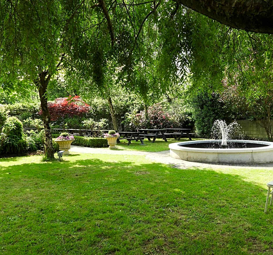 Conyngham Arms Hotel