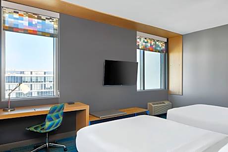 Queen Room with Two Queen Beds - Hearing Accessible