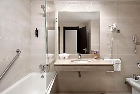 Double or Twin Room (2 Twin Beds)