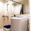 R'Holistay Azure North KING SIZE BED & Wave POOL