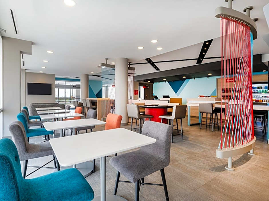 avid hotels - Toronto - Vaughan Southwest By IHG