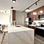 Luxary Condo Downtown Vancouver with free parking