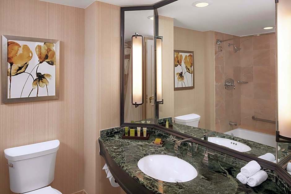 Hilton Short Hills
