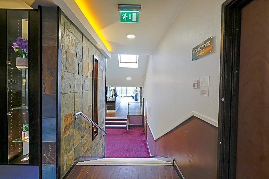 Gloucester Robinswood Hotel By Sunday