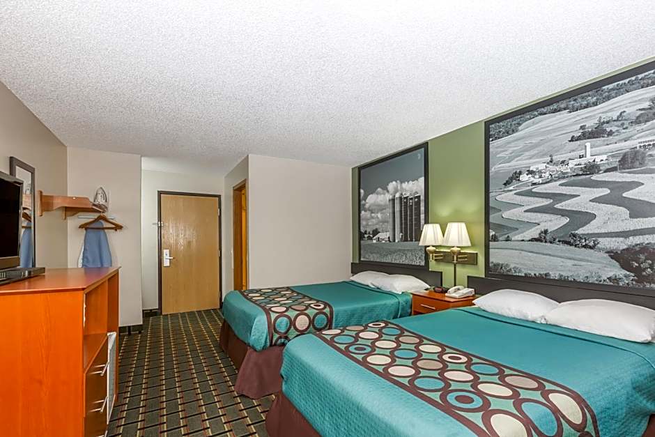 Super 8 by Wyndham Osceola IA
