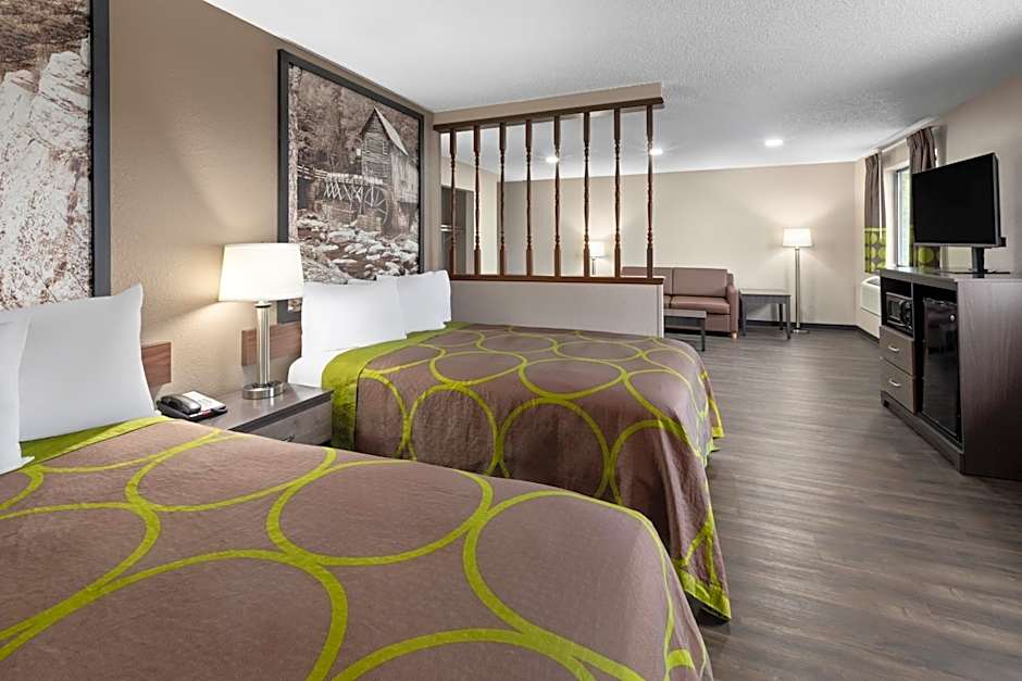 Super 8 by Wyndham Summersville