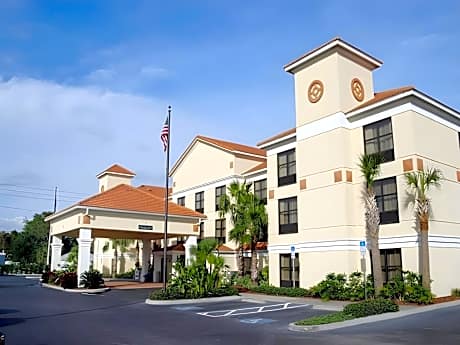 Holiday Inn Express Hotel & Suites Clearwater North/Dunedin By IHG