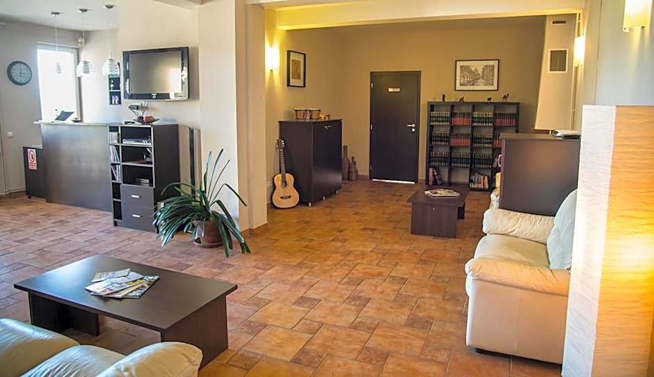 Pensiunea Carmen - Bikers Friendly Nest