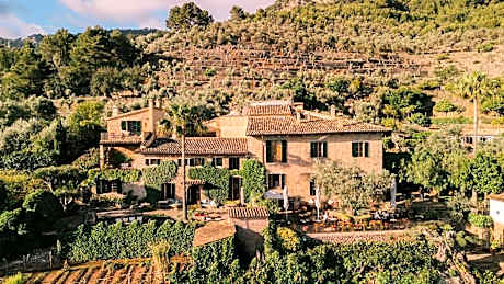 Ca's Xorc - Luxury Retreat & Restaurant