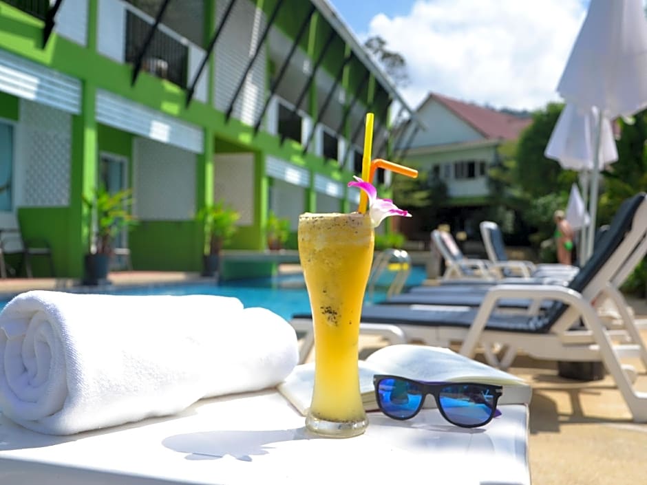 Khaolak C-nior Bungalows