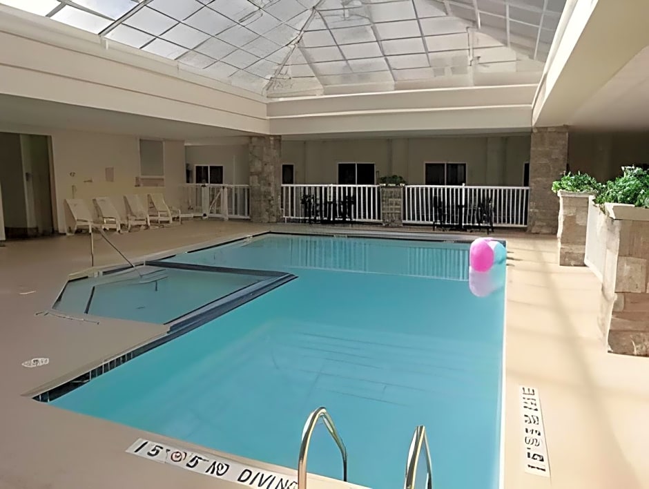 Holiday Inn Express Hotel & Suites Saginaw By IHG