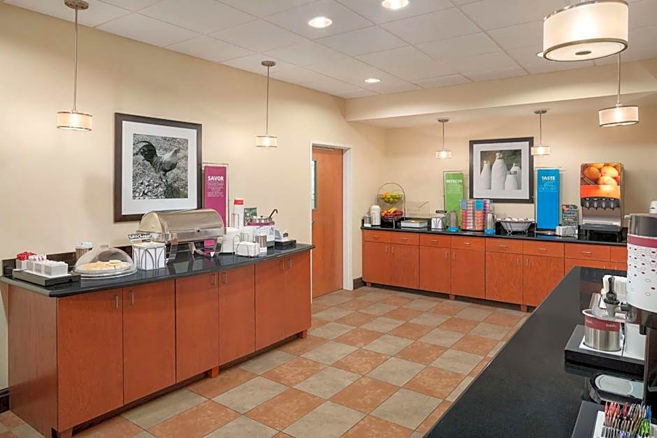 Hampton Inn By Hilton Belle Vernon