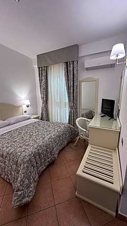 Small Single Room