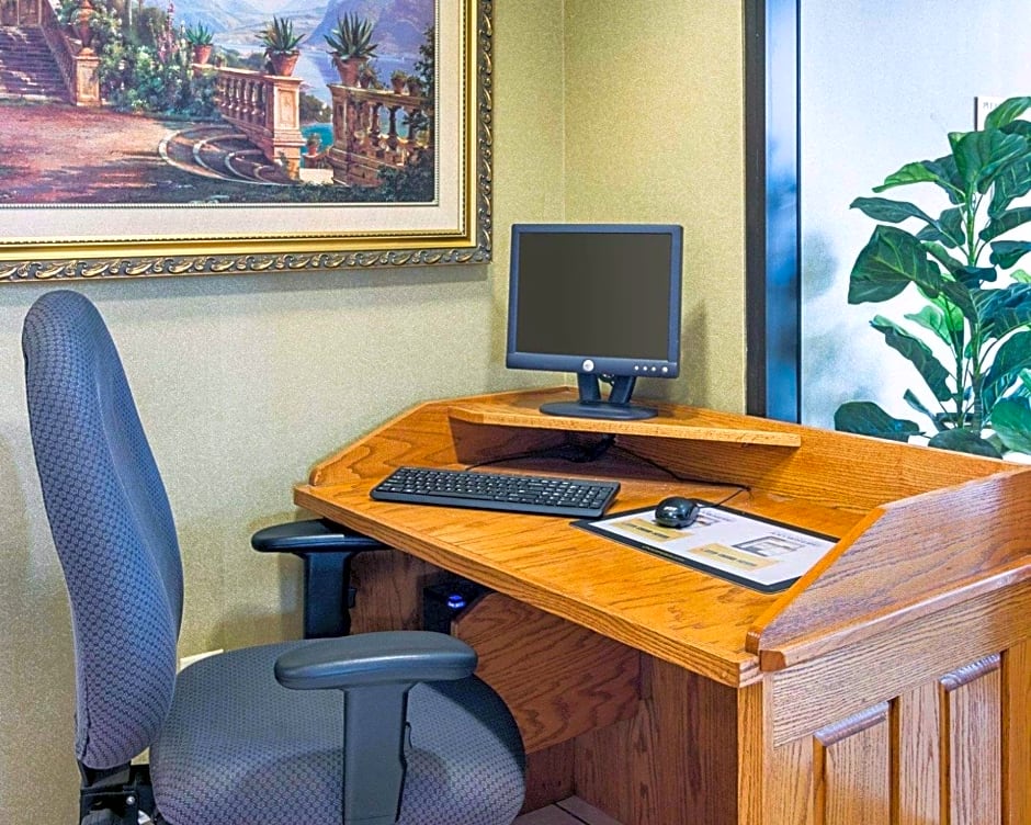 Quality Inn & Suites Franklin