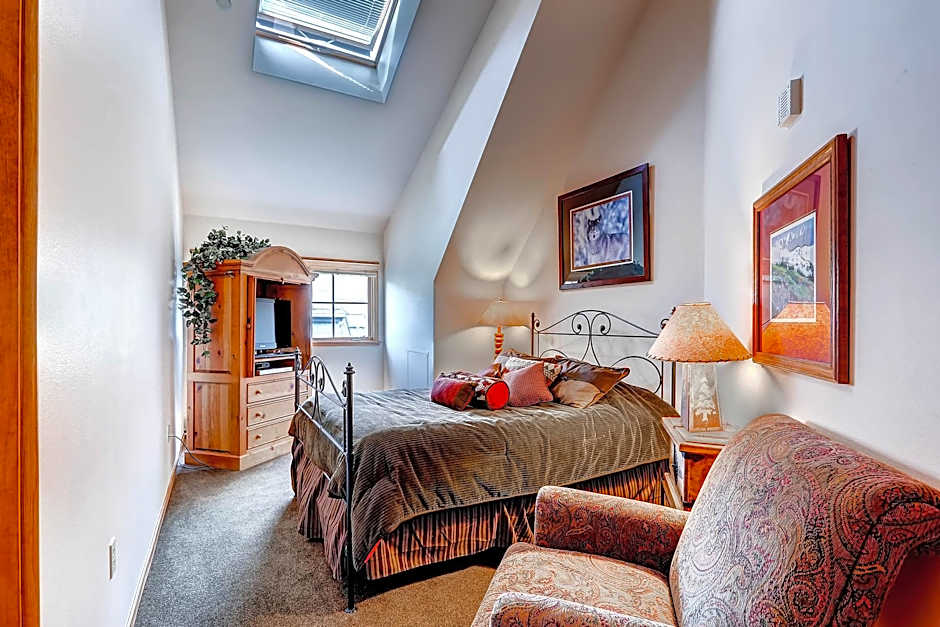 Jackpine & Black Bear Lodge