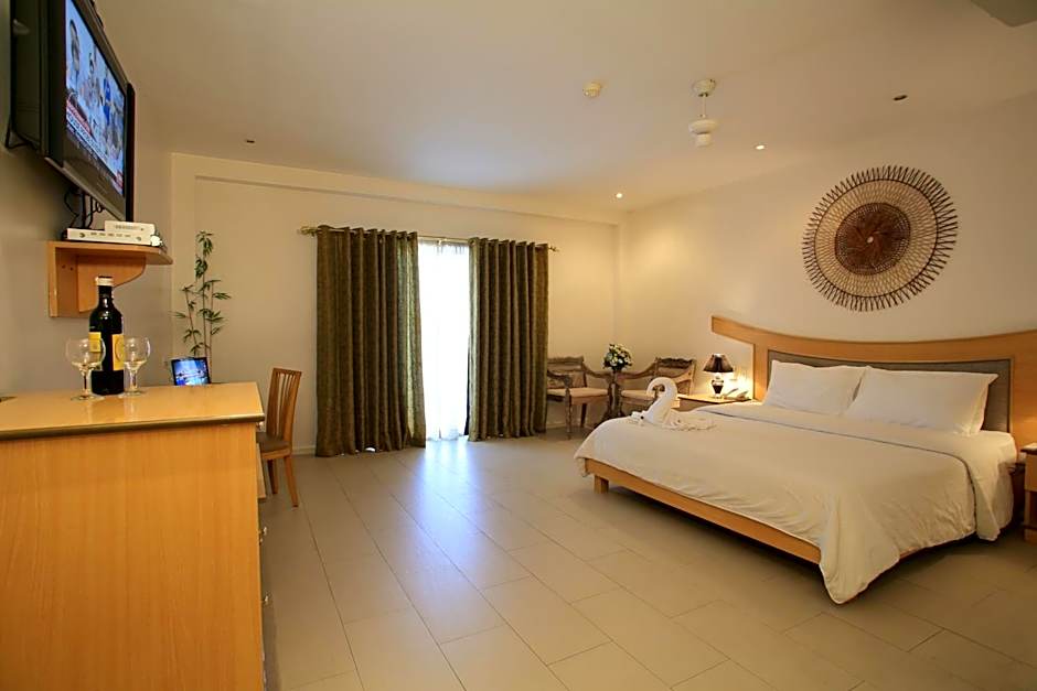 Photo 1 of 4 of Beachfront
