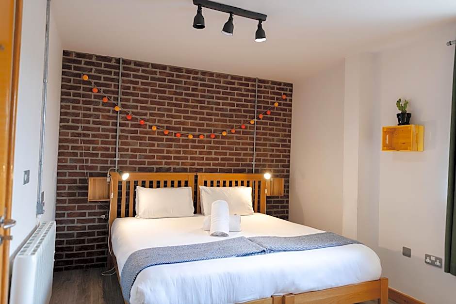 Photo 1 of 8 of 1 Double Bed or 2 Beds