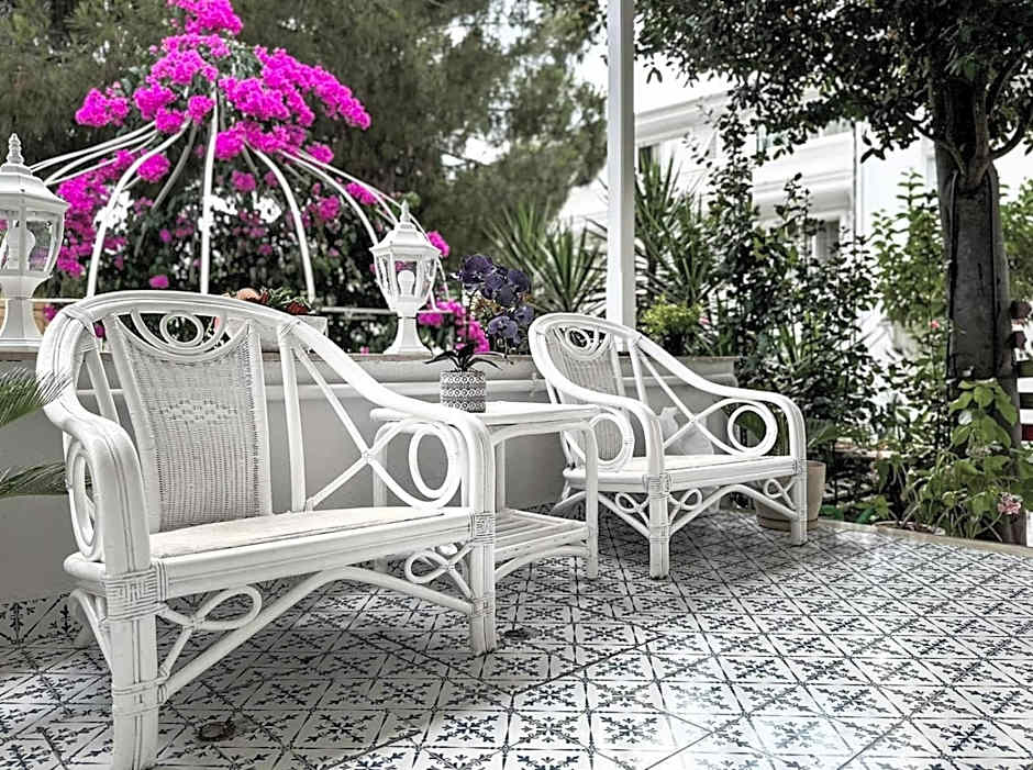 hi HOTEL IVY BÜYÜKADA