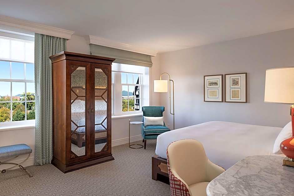 Hotel Roanoke - Conference Center Curio Collection by Hilton