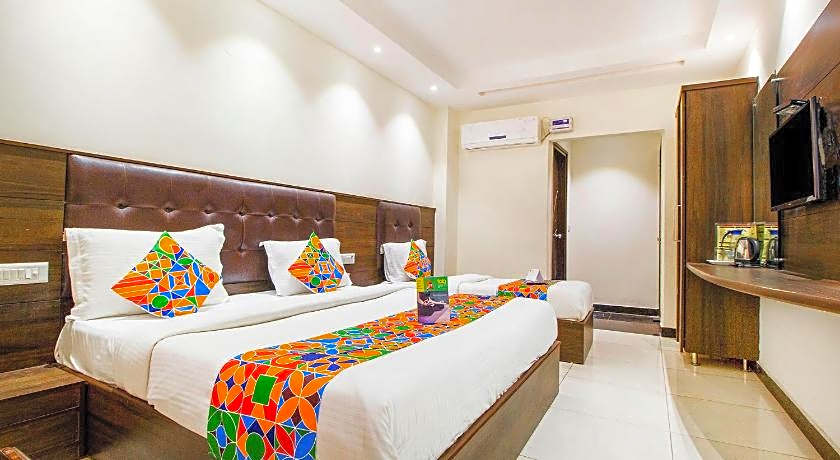 FabExpress Le Continental - Nr New Delhi Railway Station