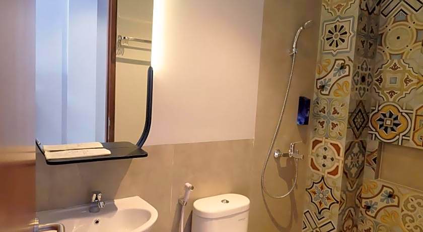 Hotel Youstay Semarang by Sinergi