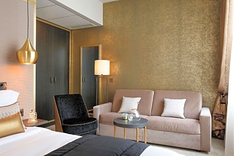 Queen Duplex Suite