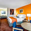 Howard Johnson by Wyndham Staunton