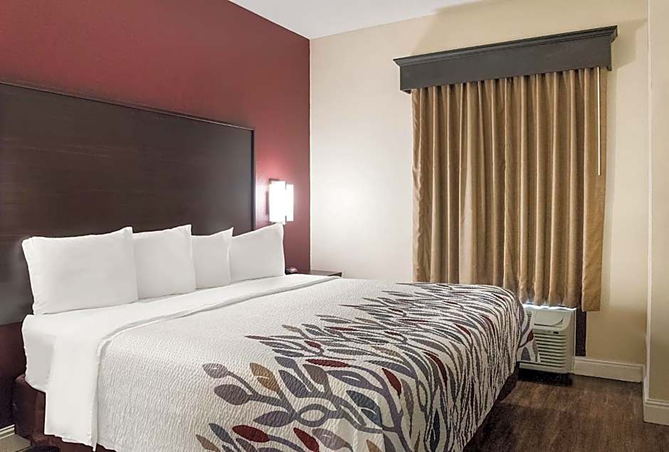 Red Roof Inn Tupelo