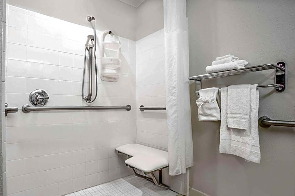 Microtel Inn & Suites By Wyndham Bremen