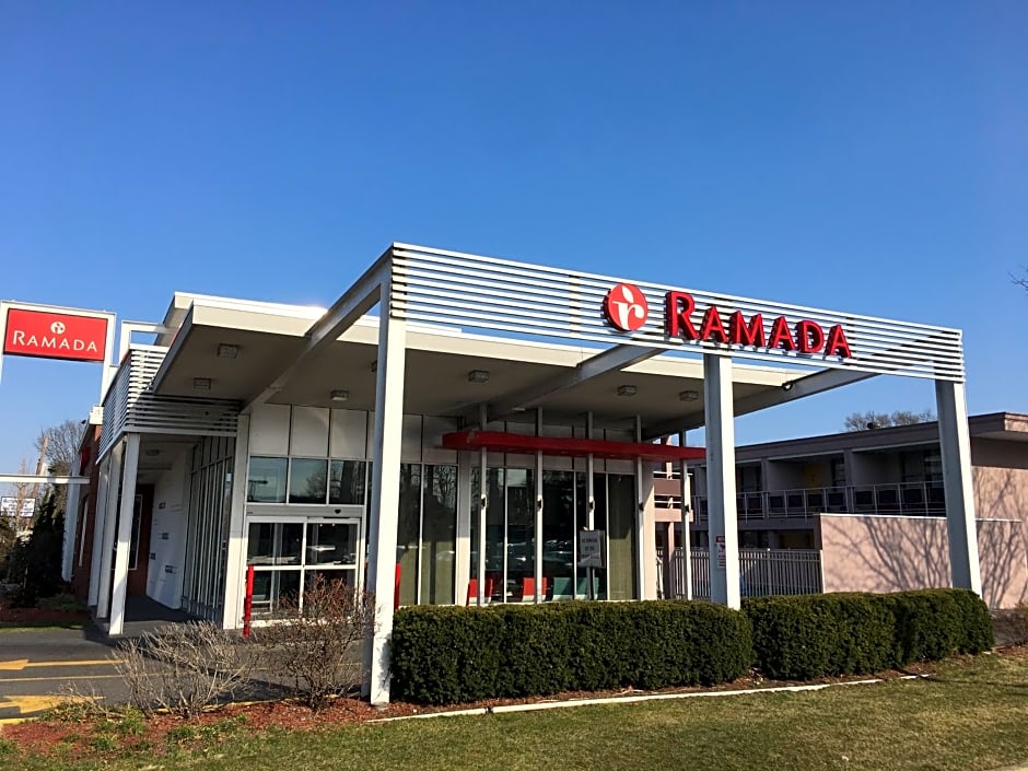 Ramada by Wyndham Rockville Centre