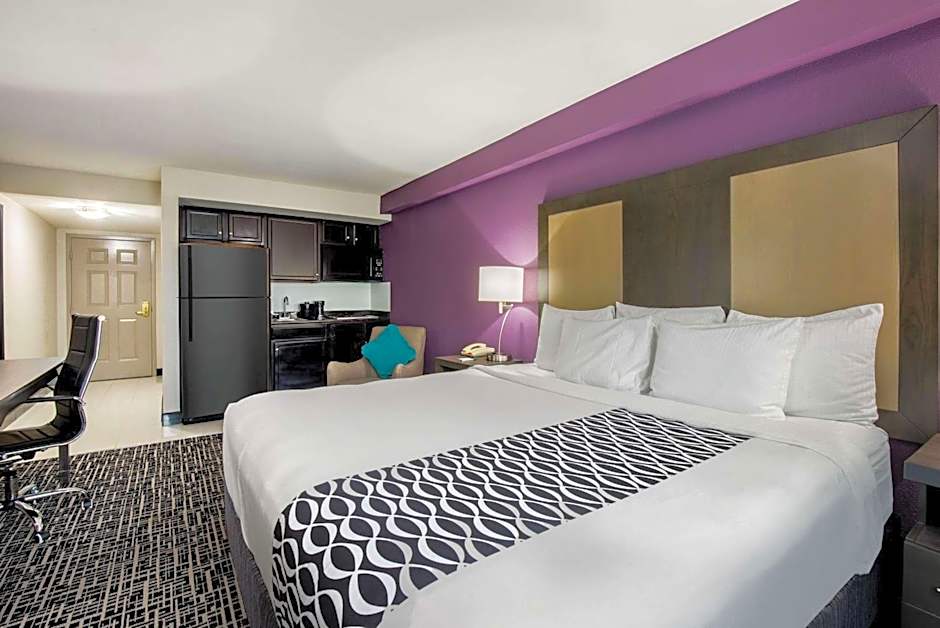 La Quinta Inn by Wyndham West Long Branch/NJ Shore Area