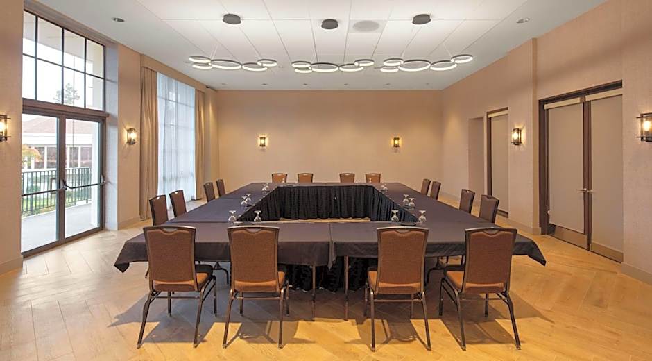 DoubleTree By Hilton Sacramento