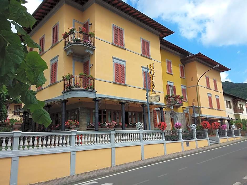 Photo 1 of 47 of Hotel La Rosa