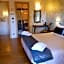 Aurelia Garden Gold B&B