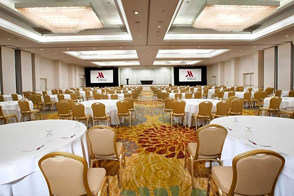 Niagara Falls Marriott On The Falls