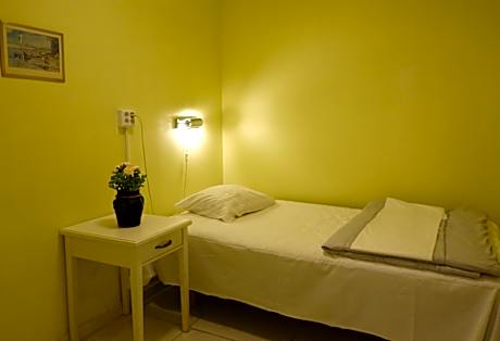 Single Room with Shared Bathroom