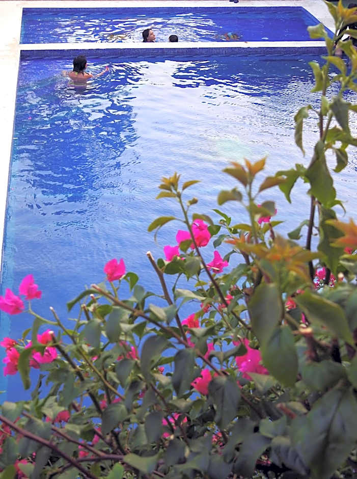 Don Luis Hostal - Sucursal Galeana - Tecolutla