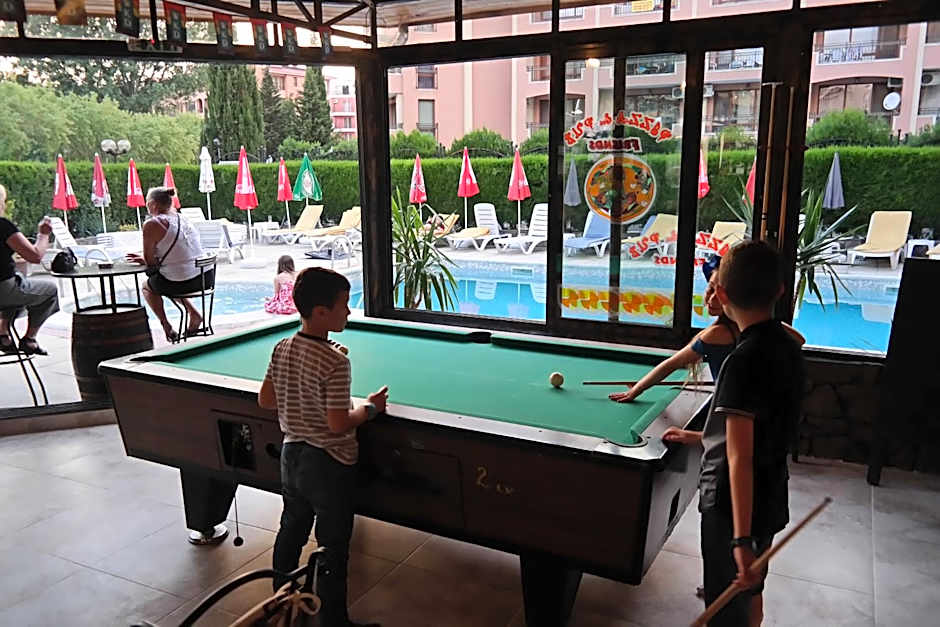 Friends Family Hotel