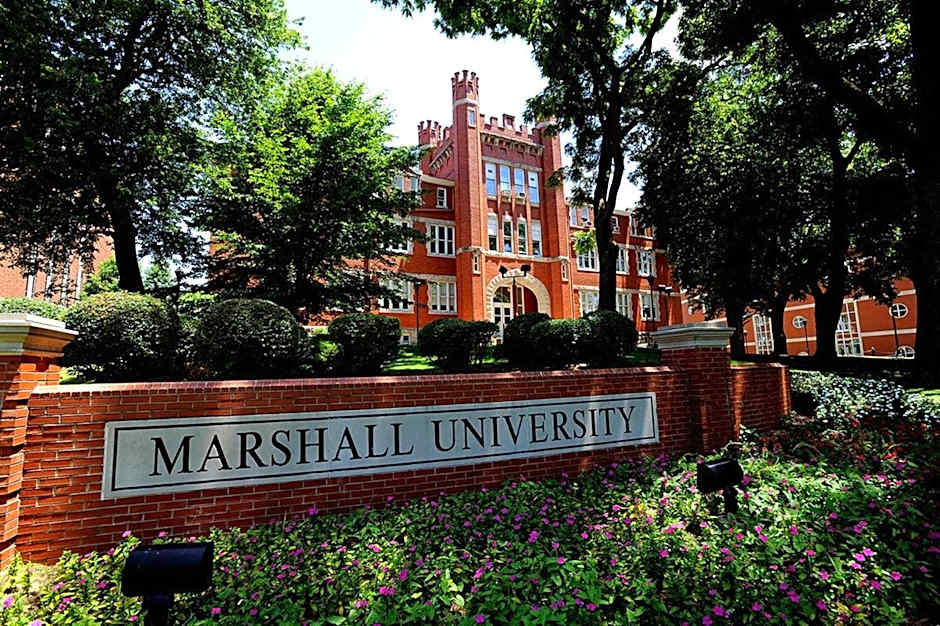 Holiday Inn Express & Suites Ironton By IHG