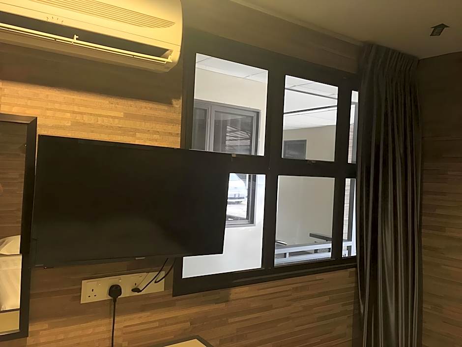 Talents Motor Park Hotel